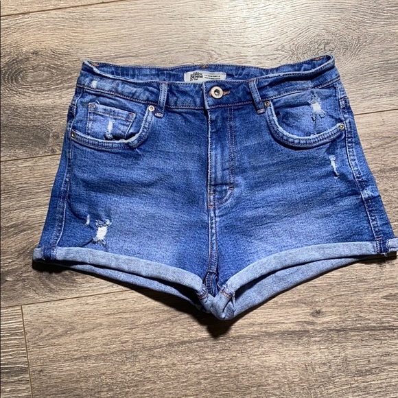 Zara Pants - EUC - Zara Trafaluc High Rise Denim Shorts